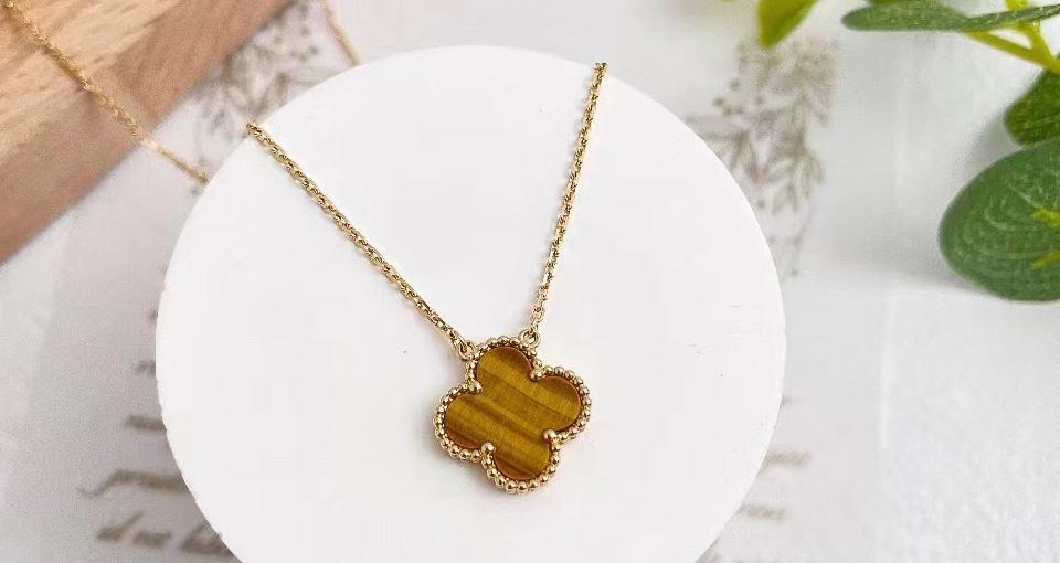 梵克雅寶和施華洛世奇哪個(gè)好 盤點(diǎn)梵克雅寶回收打幾折