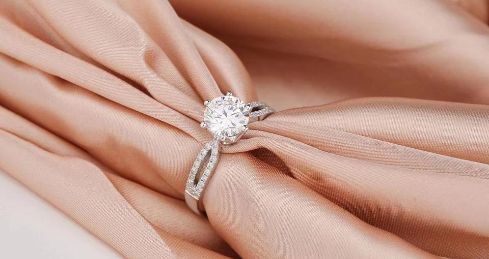 周大福鉆戒回收價格根據(jù)那幾點評估呢