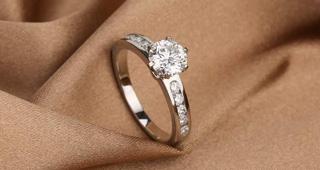 鉆戒能賣(mài)多少錢(qián)主要看什么