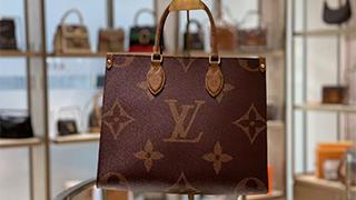 九成新的lv包包回收多少錢，現(xiàn)在比較流行的包包品牌有哪些