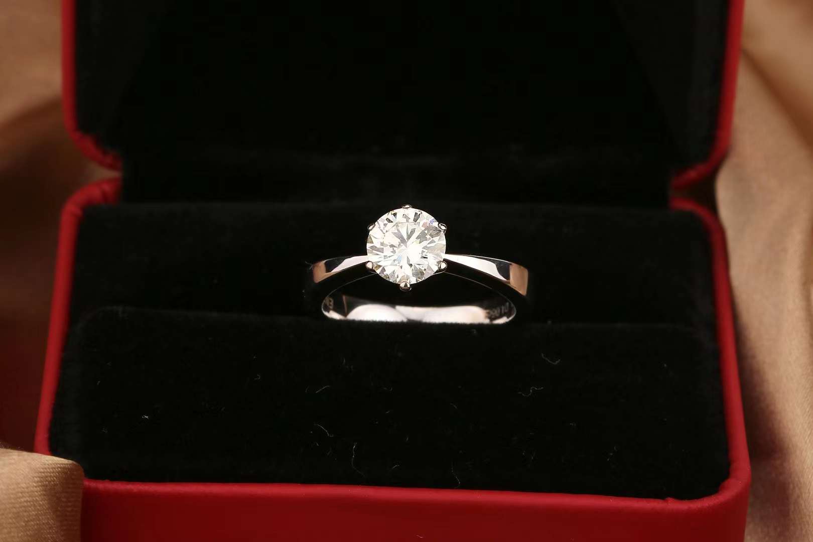 長(zhǎng)沙鉆石回收價(jià)格是怎么算的 長(zhǎng)沙鉆石回收價(jià)格是怎么算的