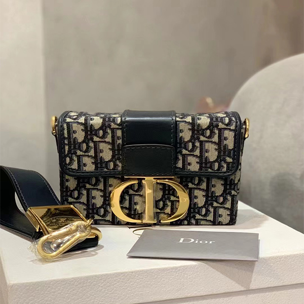 長沙名牌包包鑒定怎么收費(fèi) 長沙名牌包包鑒定怎么收費(fèi)