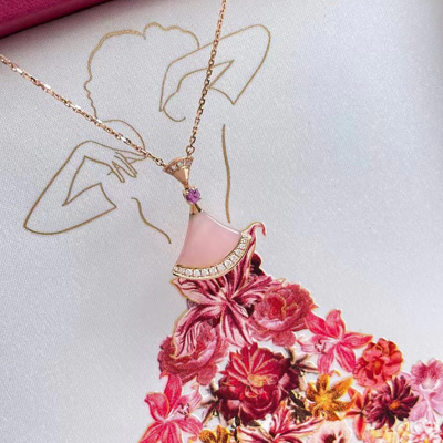 寶格麗小扇子回收價格是否能占原價一半.jpg 寶格麗小扇子回收價格是否能占原價一半.jpg