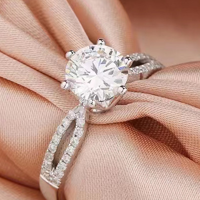 周大福鉆戒回收價(jià)格根據(jù)那幾點(diǎn)評估呢.jpg 周大福鉆戒回收價(jià)格根據(jù)那幾點(diǎn)評估呢.jpg