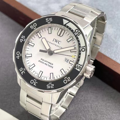 名牌手表回收需謹(jǐn)記這3大要素.jpg 名牌手表回收需謹(jǐn)記這3大要素.jpg