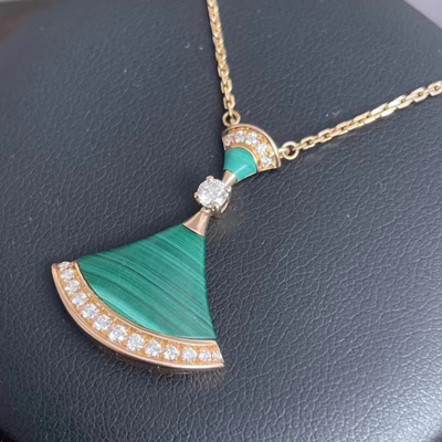 為什么寶格麗項(xiàng)鏈回收價(jià)格相差這么多.jpg 為什么寶格麗項(xiàng)鏈回收價(jià)格相差這么多.jpg