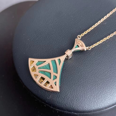 為什么寶格麗項(xiàng)鏈回收價(jià)格相差這么多.jpg 為什么寶格麗項(xiàng)鏈回收價(jià)格相差這么多.jpg