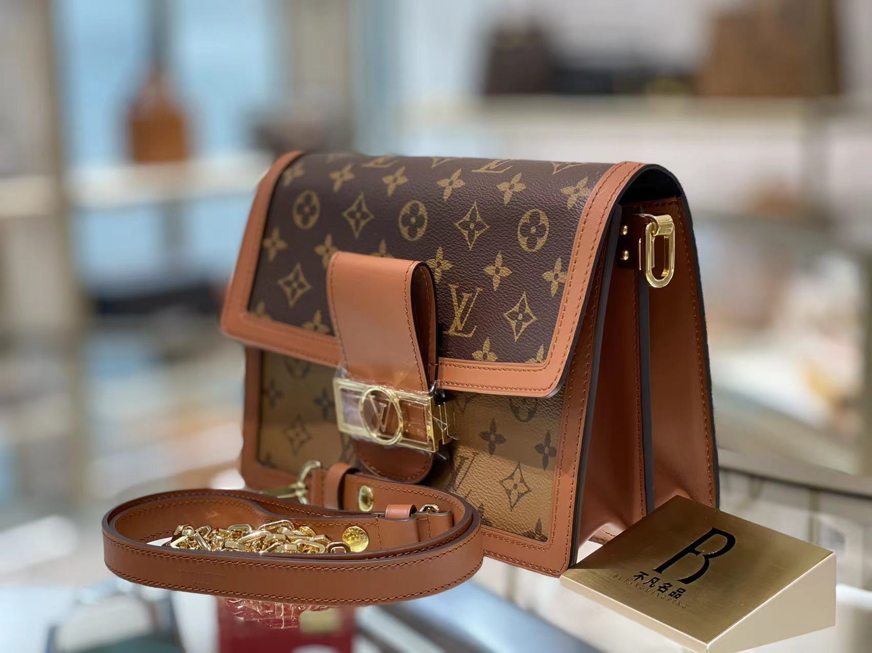 奢侈品回收價(jià)格多少？全新奢侈品回收幾折