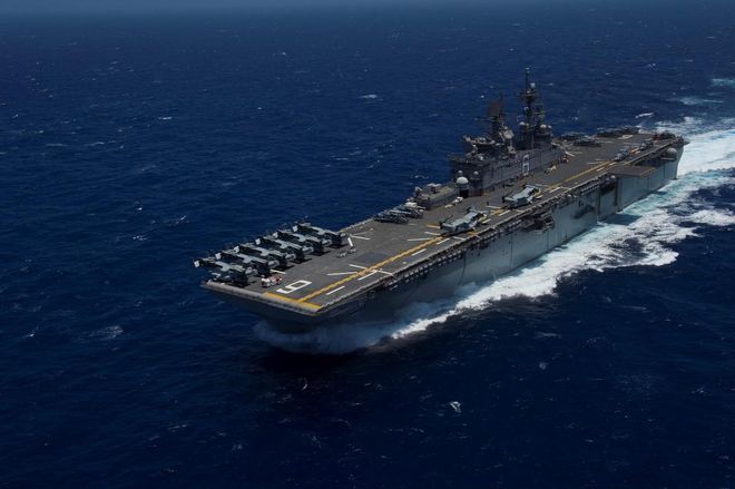 美國級(jí)兩棲攻擊艦，強(qiáng)大的海上力量與戰(zhàn)略投射能力，美國級(jí)兩棲攻擊艦，強(qiáng)大的海上力量與戰(zhàn)略投射能力揭秘