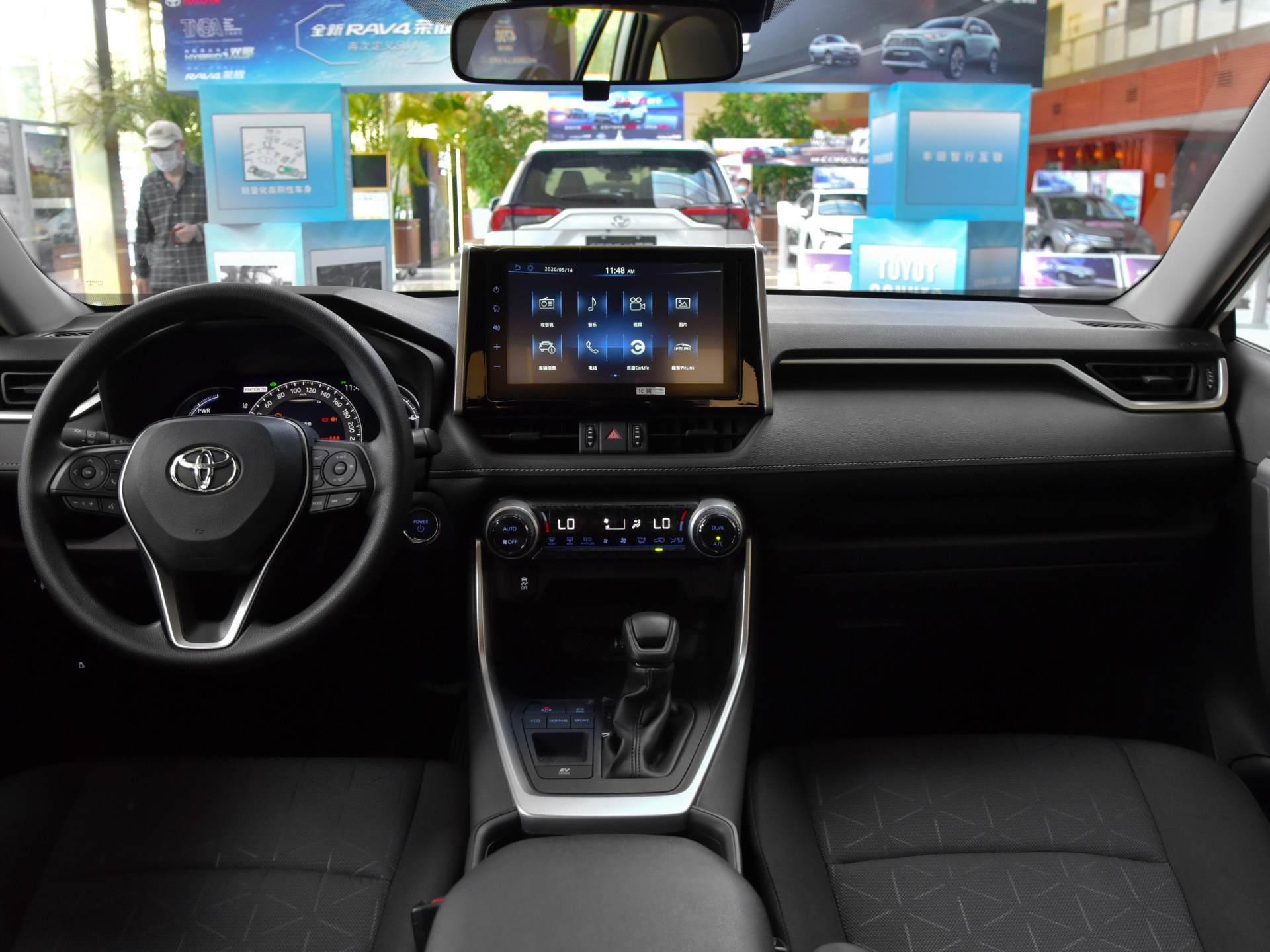 豐田RAV4，卓越性能與獨(dú)特設(shè)計(jì)的完美結(jié)合，豐田RAV4，卓越性能與獨(dú)特設(shè)計(jì)的融合典范