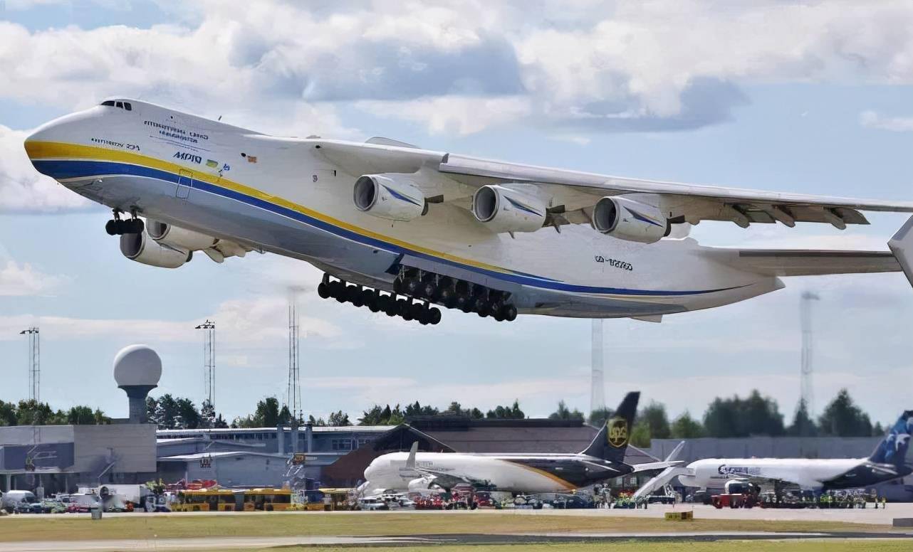 安-225巨型運輸機，航空歷史上的傳奇巨無霸，安-225巨型運輸機，航空傳奇巨無霸