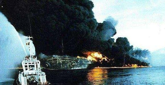 關(guān)于美國擊沉遼寧號航母的探討，美國擊沉遼寧號航母的可能性探討