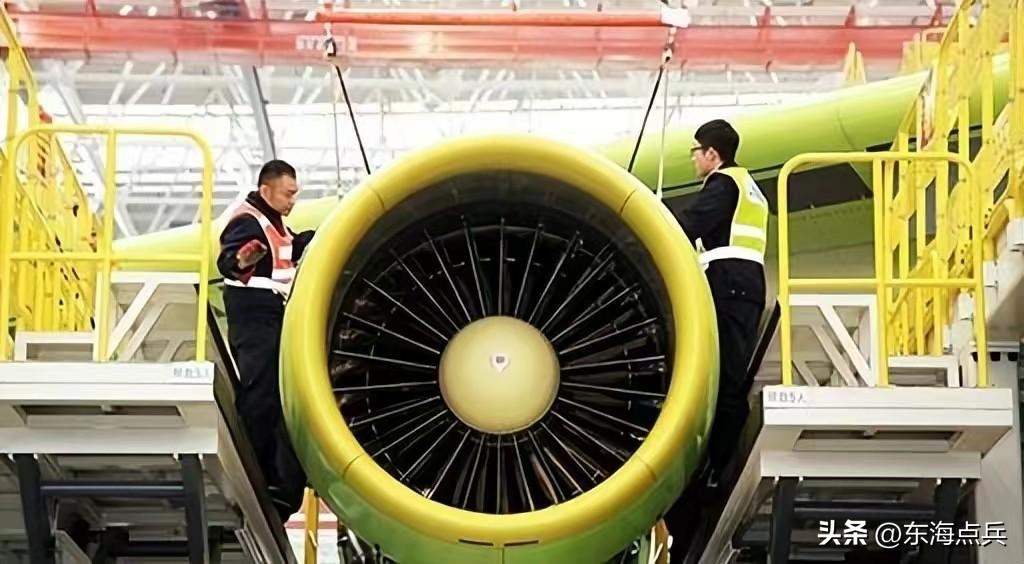 c17運(yùn)輸機(jī)與運(yùn)20對(duì)比