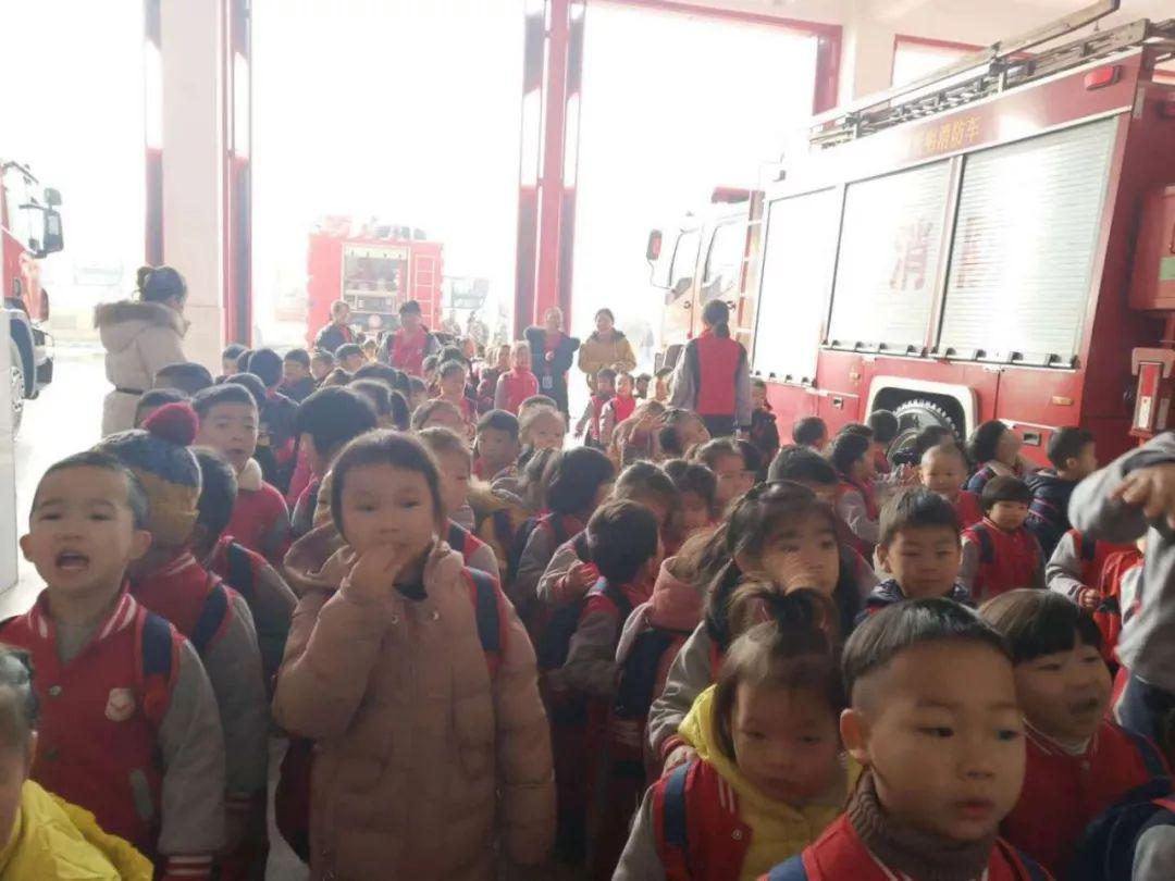 新聞播報(bào)最新，掌握時(shí)事熱點(diǎn)，洞悉全球動(dòng)態(tài)，新聞速遞，掌握全球時(shí)事熱點(diǎn)，洞悉動(dòng)態(tài)全球資訊