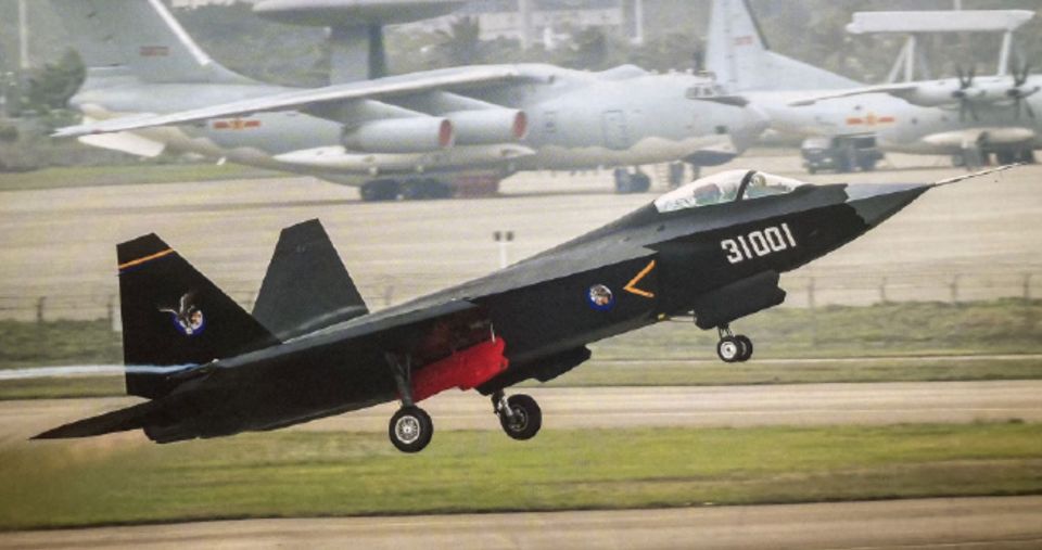 殲-31B戰(zhàn)機(jī)橫空出世，探索新一代戰(zhàn)斗機(jī)的先進(jìn)技術(shù)與獨(dú)特優(yōu)勢(shì)，殲-31B戰(zhàn)機(jī)橫空出世，新一代戰(zhàn)斗機(jī)的尖端科技與獨(dú)特優(yōu)勢(shì)探索