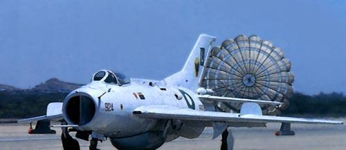 殲6戰(zhàn)斗機(jī)高清圖片，歷史、技術(shù)特點(diǎn)與現(xiàn)代價(jià)值，殲6戰(zhàn)斗機(jī)，歷史、技術(shù)特點(diǎn)與現(xiàn)代價(jià)值的高清圖片展現(xiàn)