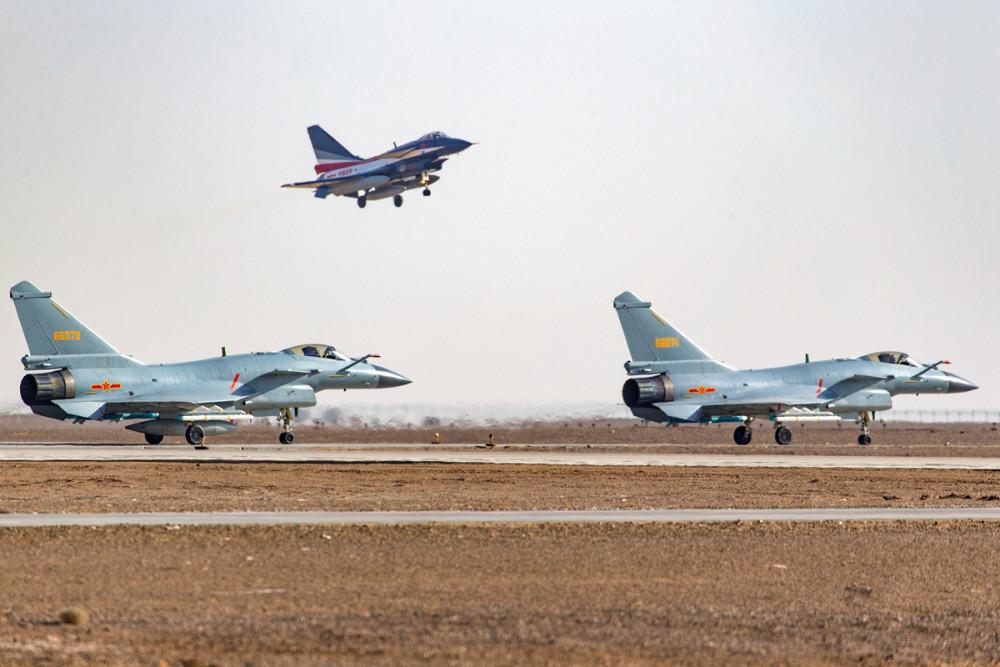 中國(guó)空軍裝備一覽表2021，深度解析與裝備展示，中國(guó)空軍裝備深度解析與展示，2021年裝備一覽表