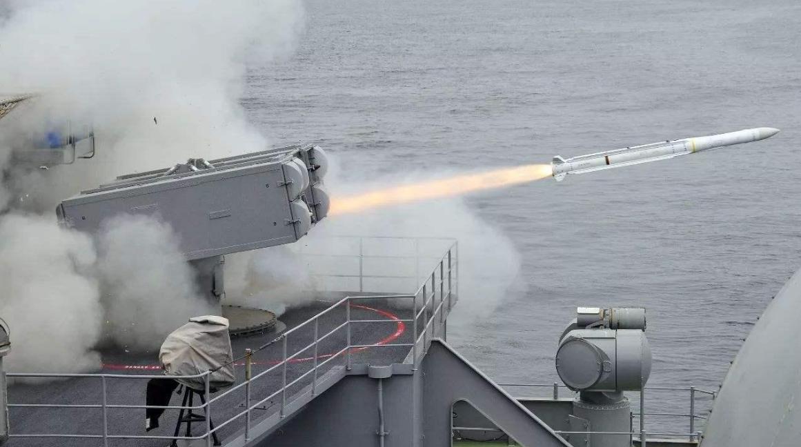 軍事頭條新聞聚焦南海，動(dòng)態(tài)與影響深度解析，南海軍事動(dòng)態(tài)深度解析，軍事頭條新聞聚焦其影響與動(dòng)態(tài)