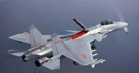 殲18垂直起降成功