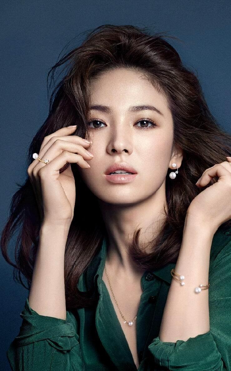 揭秘娛樂圈璀璨明珠，100位女明星名單，揭秘娛樂圈璀璨明珠，百位女明星閃耀名單