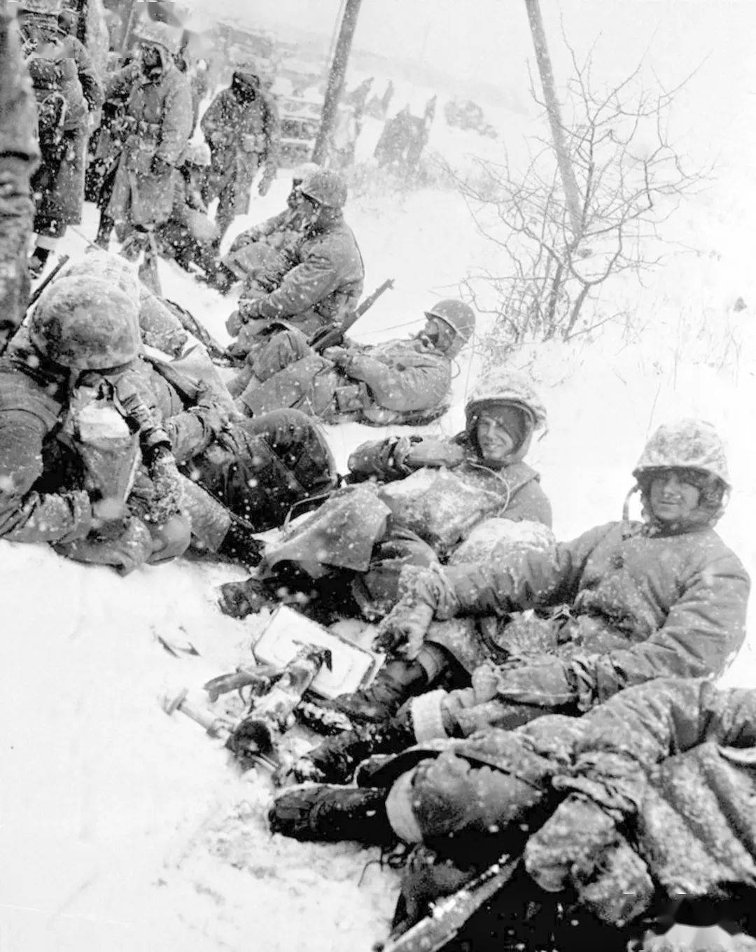 長津湖戰(zhàn)役簡介，歷史背景、戰(zhàn)役過程與深遠影響，長津湖戰(zhàn)役，歷史背景、過程及深遠影響簡介