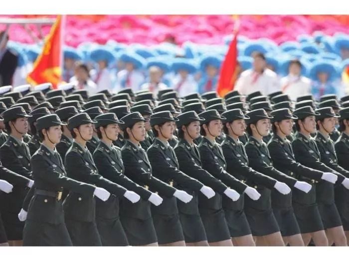 慶祝輝煌時(shí)刻，回顧與展望——2020年中國(guó)大閱兵，回顧與展望，中國(guó)大閱兵慶祝輝煌時(shí)刻（2020年）