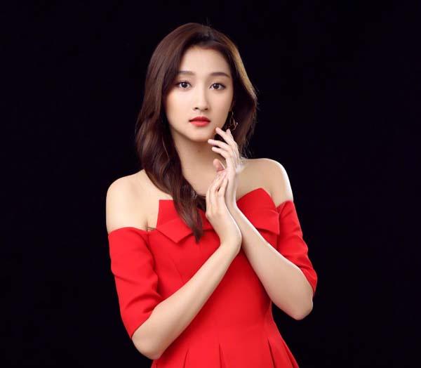 關(guān)曉彤資料，一位耀眼明星的全方位介紹，關(guān)曉彤全方位介紹，耀眼明星的檔案揭秘