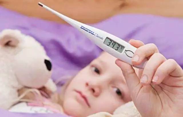 小孩高燒怎么辦？全面指南及應(yīng)急措施，小孩高燒應(yīng)急處理與全面指南