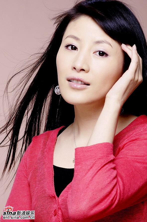 演員溫崢嶸個(gè)人資料，深度解析其生平、演藝事業(yè)與成就，溫崢嶸，生平、演藝事業(yè)與成就的深度解析