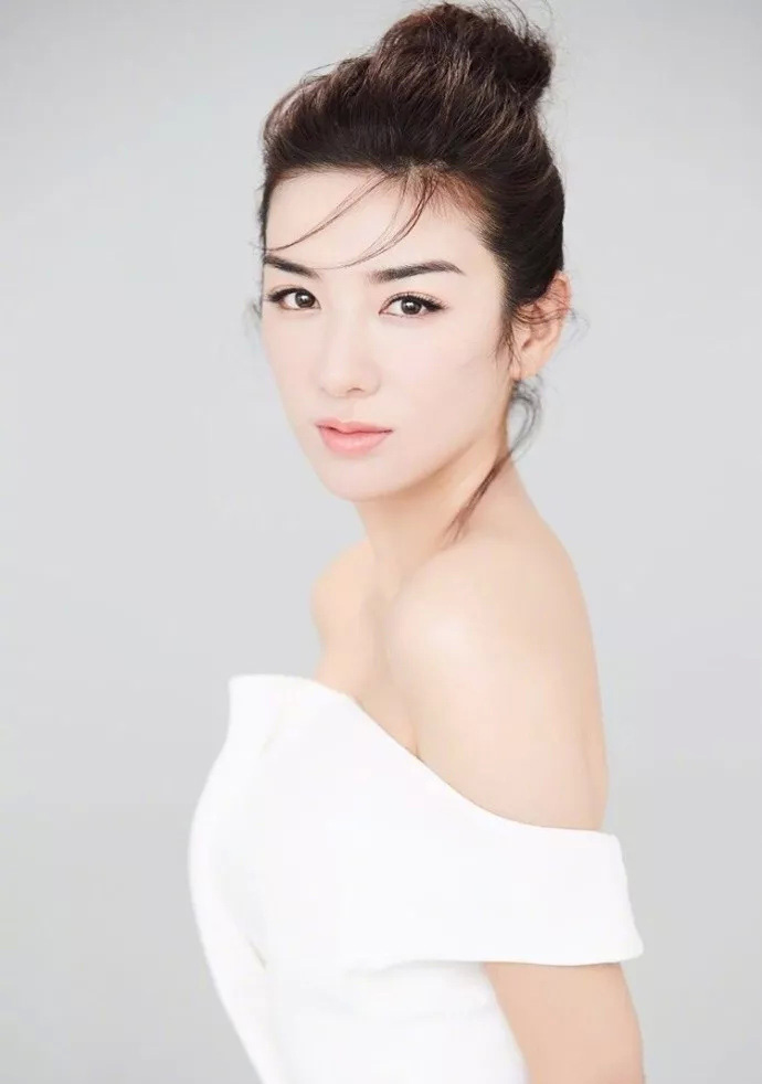 黃奕個人資料簡介，黃奕個人資料簡介，揭秘她的世界