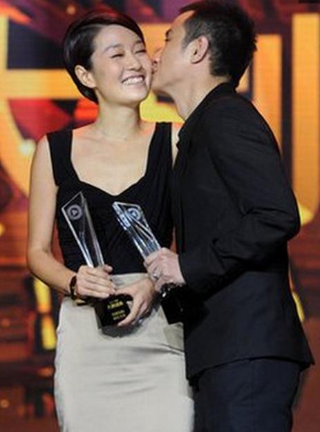 揭秘明星戀情猜測背后的故事，揭秘明星戀情猜測背后的真相