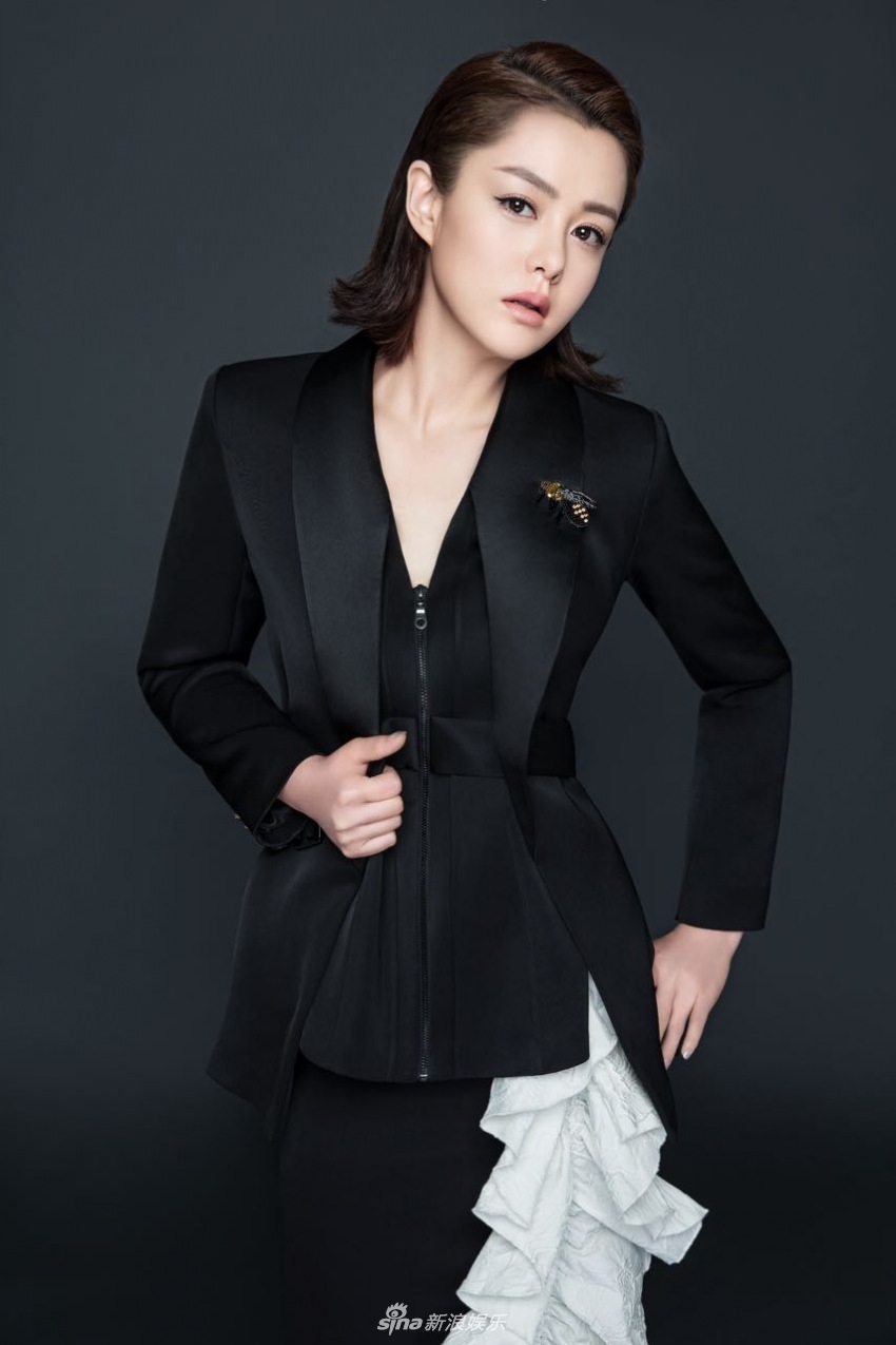 劉一含圖片個(gè)人資料——探尋明星的璀璨人生，劉一含個(gè)人資料及圖片——明星璀璨人生揭秘