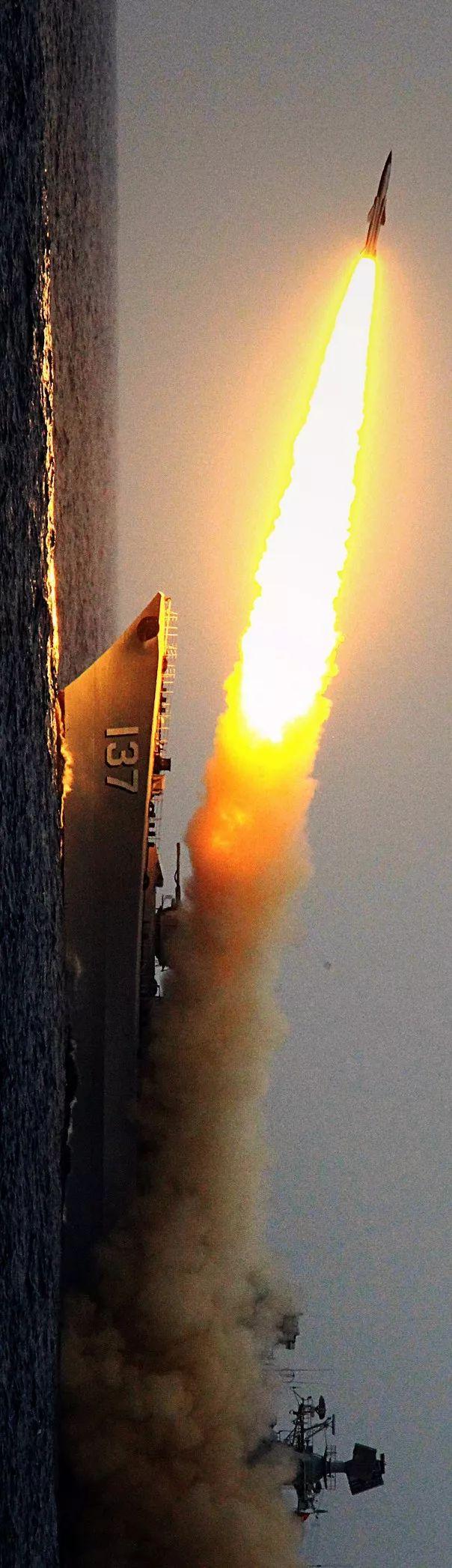 中國(guó)海軍力量的崛起與影響，全球視角下的觀察，全球視角下的觀察，中國(guó)海軍力量的崛起與全球影響