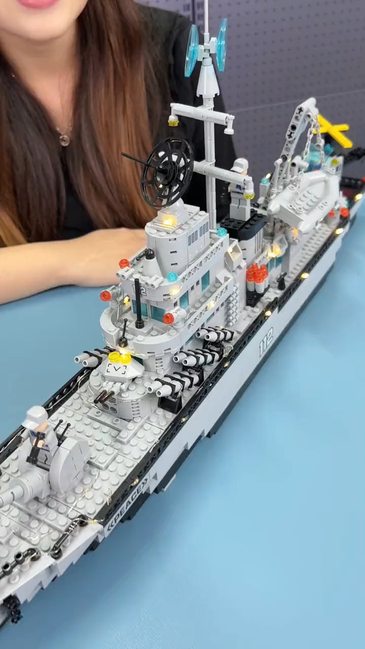 樂高航空母艦，模型與科技的完美結(jié)合，樂高航空母艦，模型與科技的完美融合