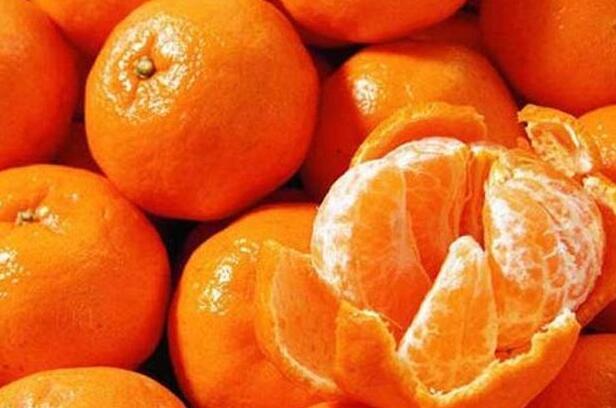 胃脹氣最怕的三種水果，緩解不適，恢復(fù)舒適感，胃脹氣緩解良方，三種水果助你恢復(fù)舒適感