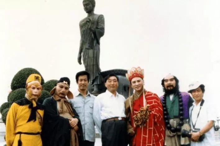 澳門一碼一肖一恃一中，揭秘彩票背后的秘密與策略（第312期深度解析），澳門彩票揭秘，一碼一肖一恃一中背后的秘密與策略解析（第312期深度探討）