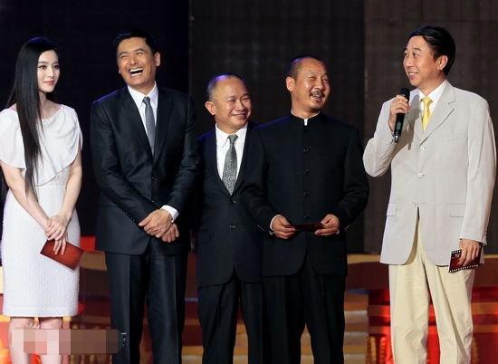 馮鞏個(gè)人資料簡介及老婆，深度探索，馮鞏個(gè)人資料與妻子深度探索，揭秘背后的故事