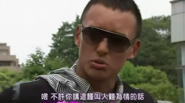 關(guān)于女子被輪流打屁股的探討，女子被輪流打屁股現(xiàn)象深度探討