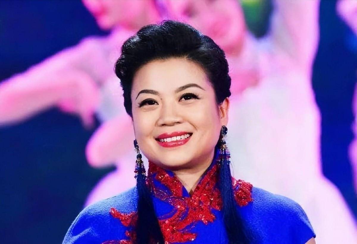 張也有幾段婚姻，揭秘背后的故事，張也婚姻歷程揭秘，背后的故事浮出水面