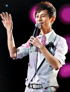 何炅到底結(jié)婚了嗎？——揭秘背后的真相，揭秘何炅的婚姻真相，他到底結(jié)婚了嗎？