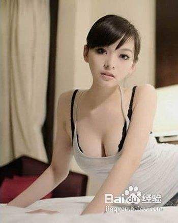 男生如何幫助女朋友實現(xiàn)豐胸，了解、尊重與自然的途徑，男生如何支持女友自然豐胸，理解與尊重的陪伴之路