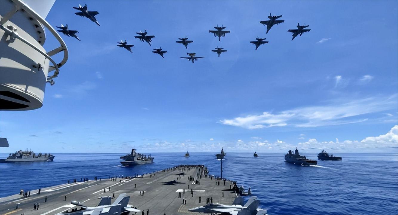 美航母在南海的最新動態(tài)，深度解析與觀察，南海美軍航母動態(tài)更新，深度解析與觀察