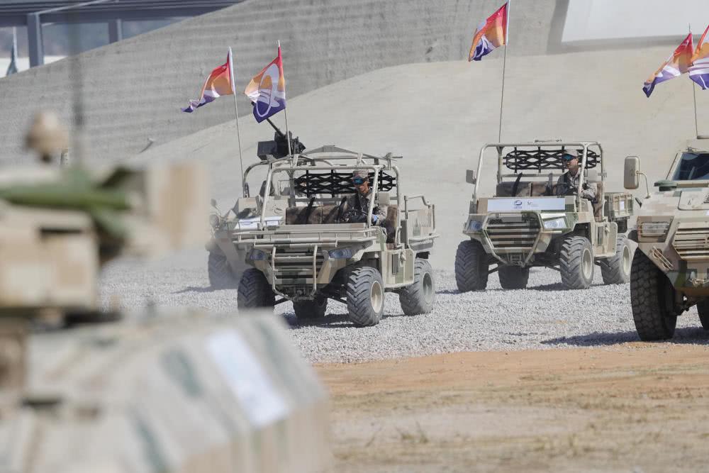 中國陸軍十二種主要武器，力量與技術(shù)的完美結(jié)合，中國陸軍十二種主要武器，力量與技術(shù)的展現(xiàn)