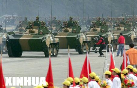 國慶50周年大閱兵視頻，回顧歷史，展望未來，國慶50周年大閱兵回顧，歷史印記與未來展望的視頻記錄