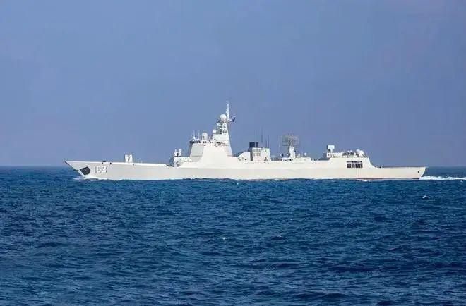 焦作艦052D驅(qū)逐艦，中國(guó)海軍的新銳力量，焦作艦052D驅(qū)逐艦，中國(guó)海軍的新銳力量亮相