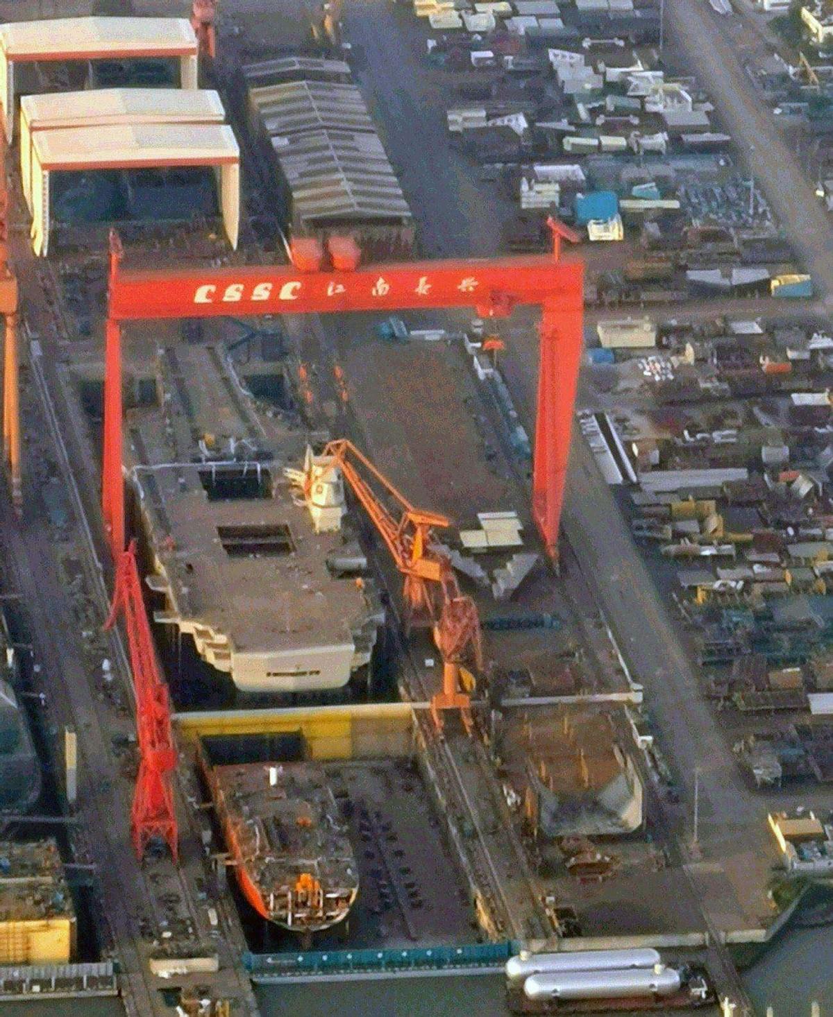 中國航母的建造過程，從藍(lán)圖到海疆的壯麗之旅，中國航母，從藍(lán)圖到海疆的壯麗建造之旅