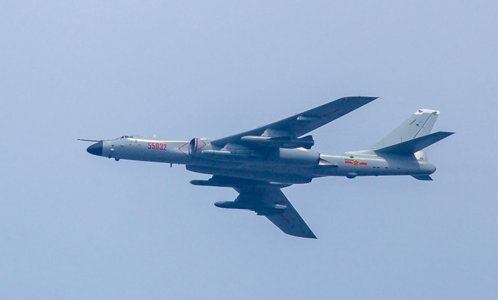 轟-6N，深入解析中國戰(zhàn)略轟炸機的前沿技術與發(fā)展趨勢，深度解析，中國戰(zhàn)略轟炸機轟-6N的前沿技術與發(fā)展趨勢