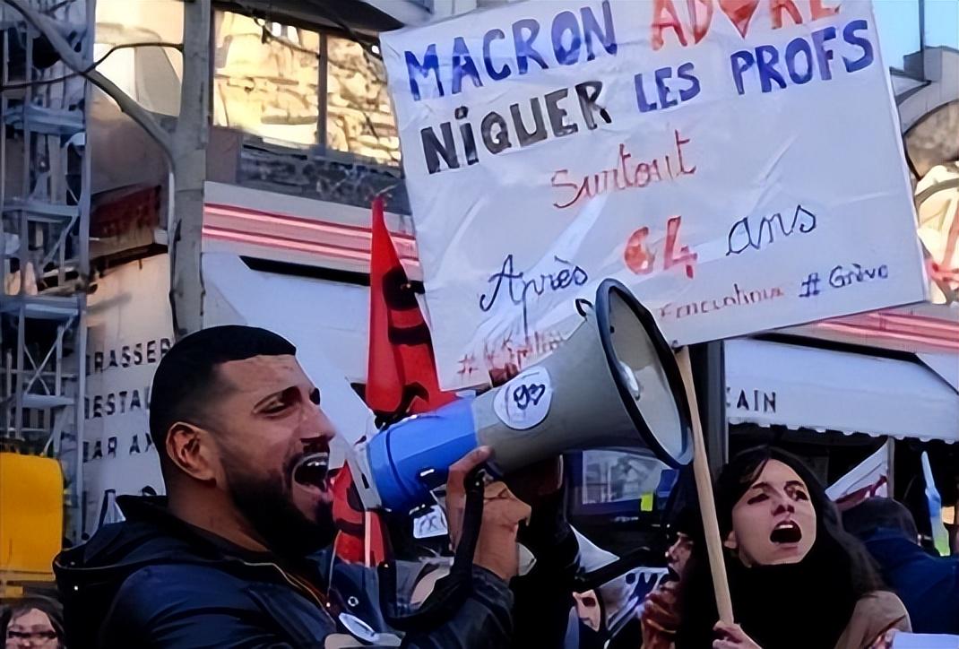 中國對巴黎宣戰(zhàn)意味著什么，歷史背景與現(xiàn)代解讀，中國對巴黎宣戰(zhàn)的歷史背景與現(xiàn)代解讀，一場跨越時空的沖突探討