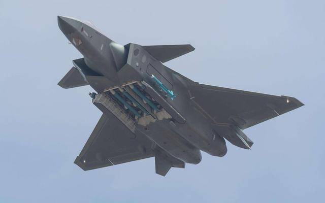 殲轟20，中國新一代空中力量的璀璨明珠，殲轟20，中國新一代空中力量的耀眼明珠