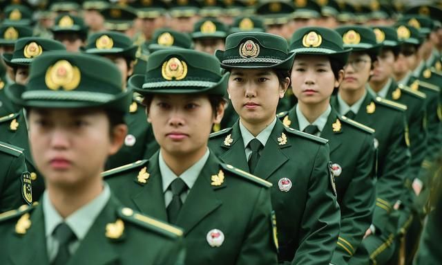 女兵征兵條件學(xué)歷要求詳解，女兵征兵條件的學(xué)歷要求詳解